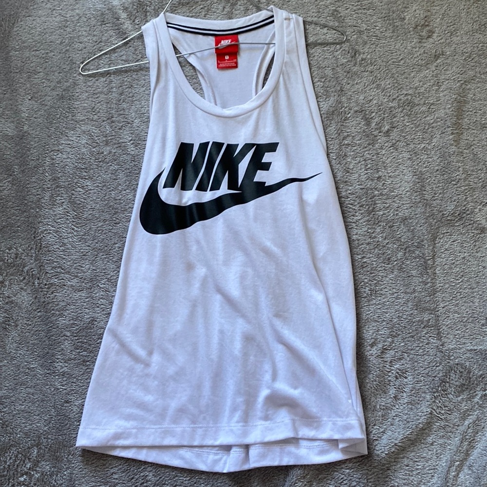 White Nike tank top great condition.